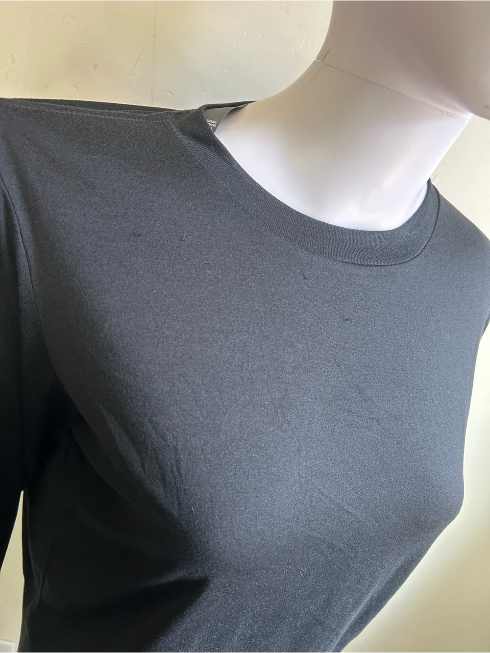 ▶️ Vuori Womens M Black Performance Crewneck Pullover Long Sleeve Cropped Top - Picture 6 of 14